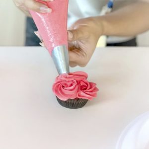 Beginner’s Cake Decorating Workshop at Brickfields Hall, London, United Kingdom eUKs.com Special Offers, Deals & Discounts in UK & Ireland